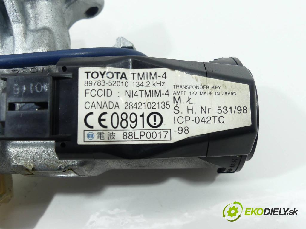 Toyota Yaris I 1999-2005 1.4 D4D 75 HP  55 kW 1400 cm3  spinačka  (Spínacie skrinky a kľúče)
