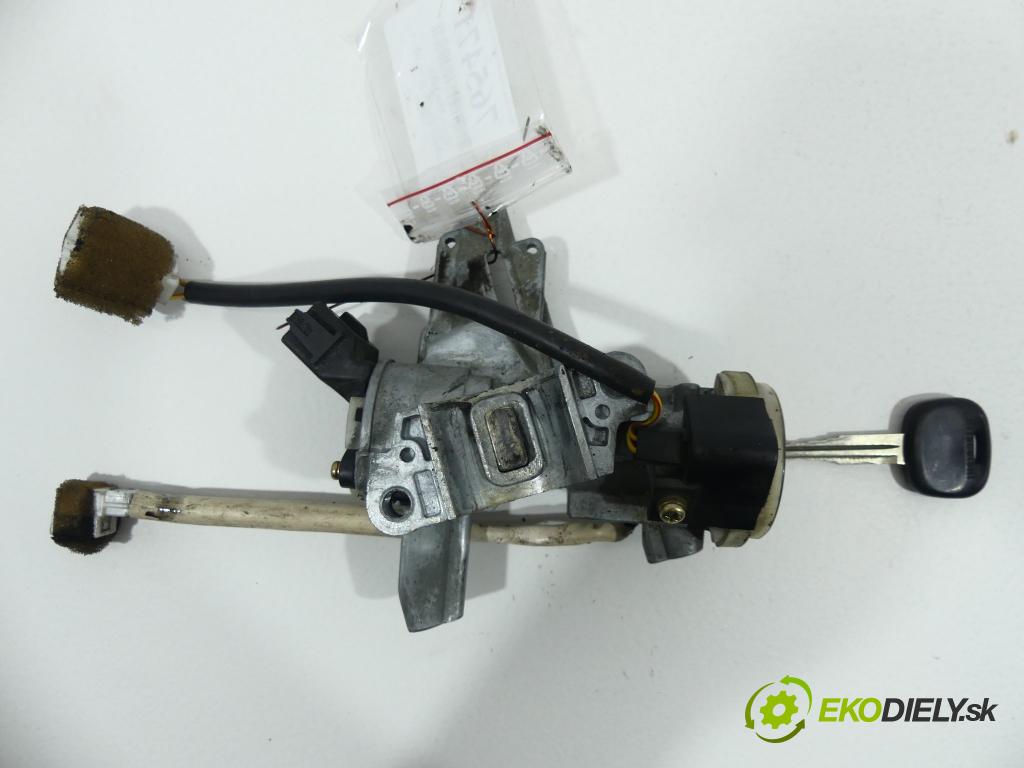 Mitsubishi Pajero II 1991-1999 2.5 TD 99 hp  73 kW 2500 cm3  spínačka  (Spínací skříňky a klíče)