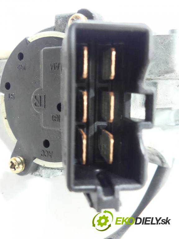 Mitsubishi Pajero II 1991-1999 2.5 TD 99 hp  73 kW 2500 cm3  spínačka  (Spínací skříňky a klíče)