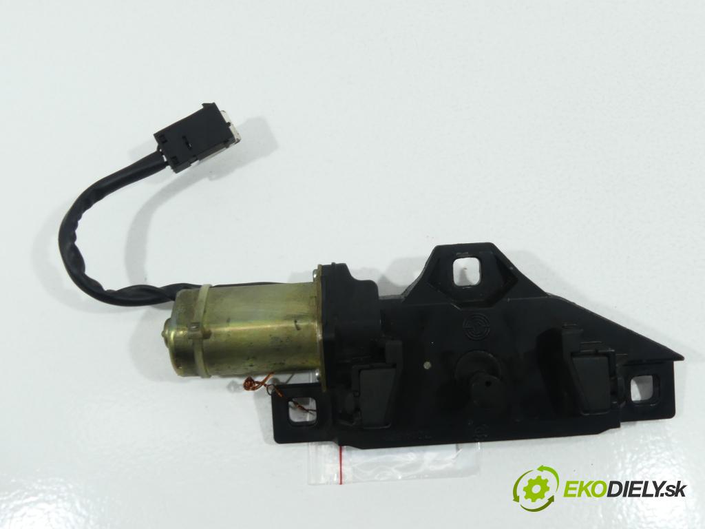 Bmw 7 e65 2001-2008 258 hp  190 kW 4000 cm3  zámok dveří zadní část