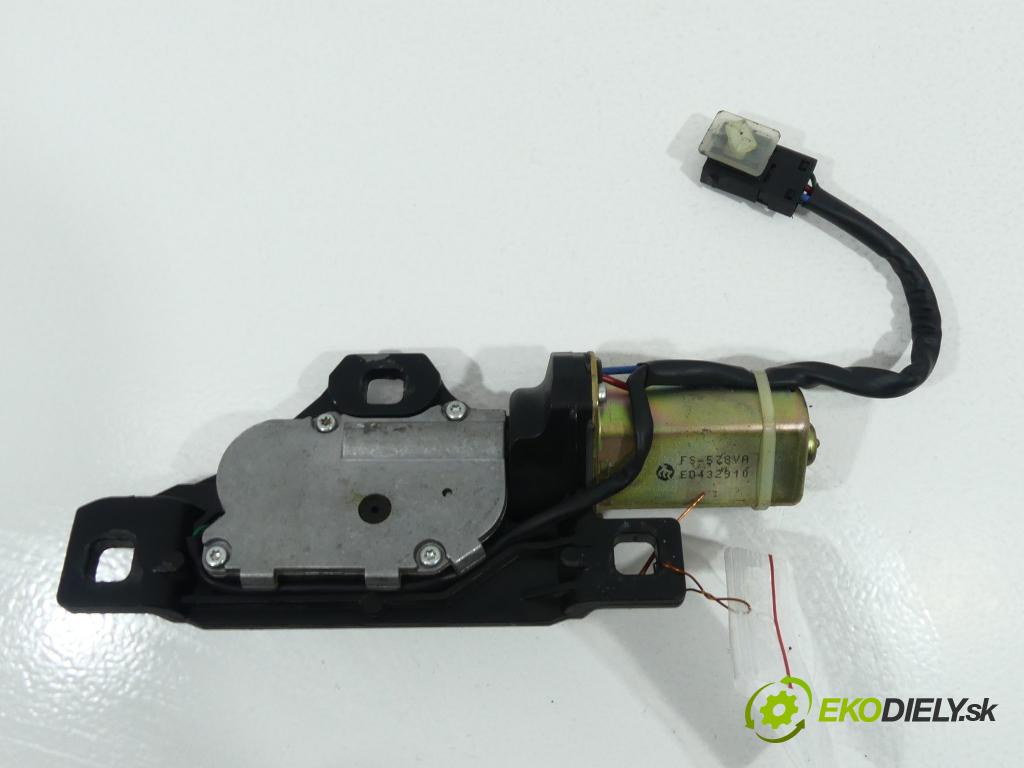 Bmw 7 e65 2001-2008 258 hp  190 kW 4000 cm3  zámok dveří zadní část