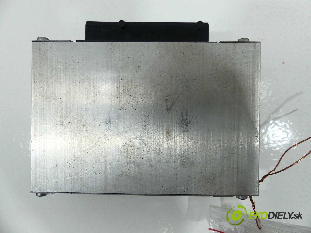 Bmw 7 e65 2001-2008 258 hp  190 kW 4000 cm3  zesilovač  (Zesilovače)