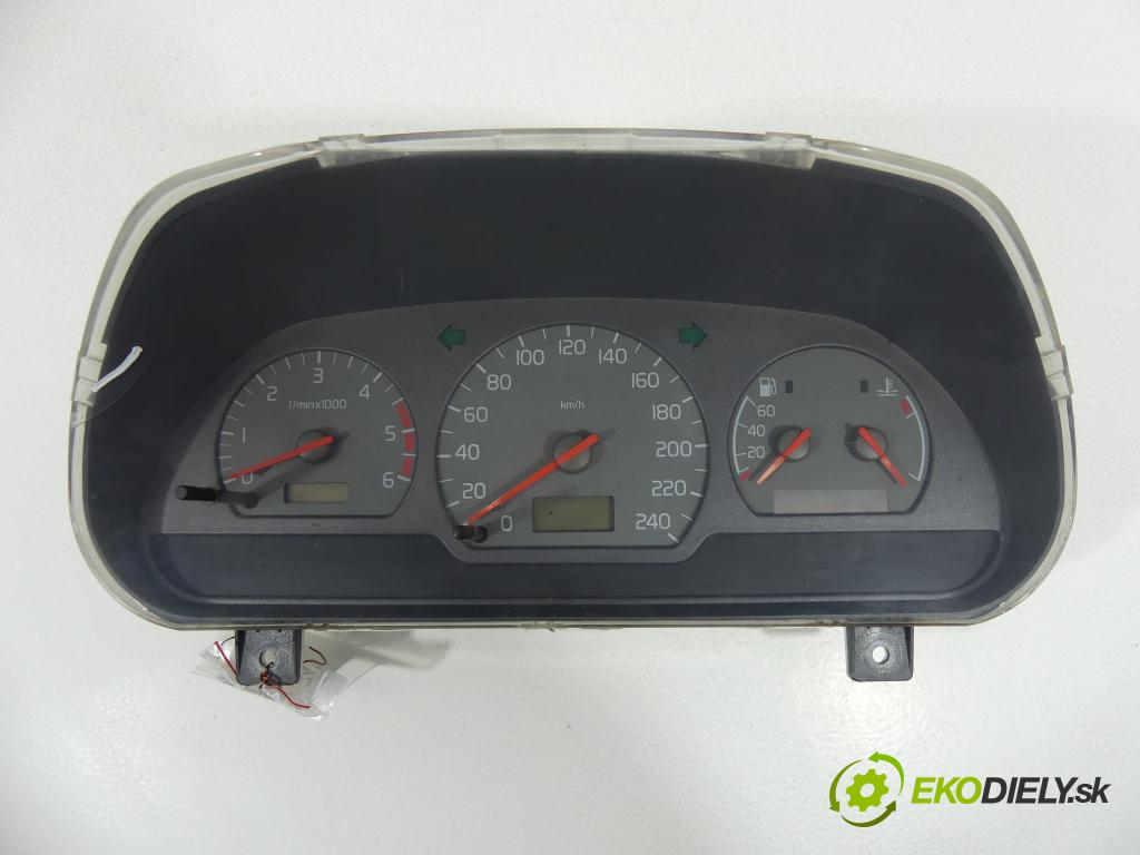 Volvo S40 I 1995-2004 1.9 TD 90 HP  66 kW 1900 cm3  Prístrojovka  (Prístrojové dosky, displeje)
