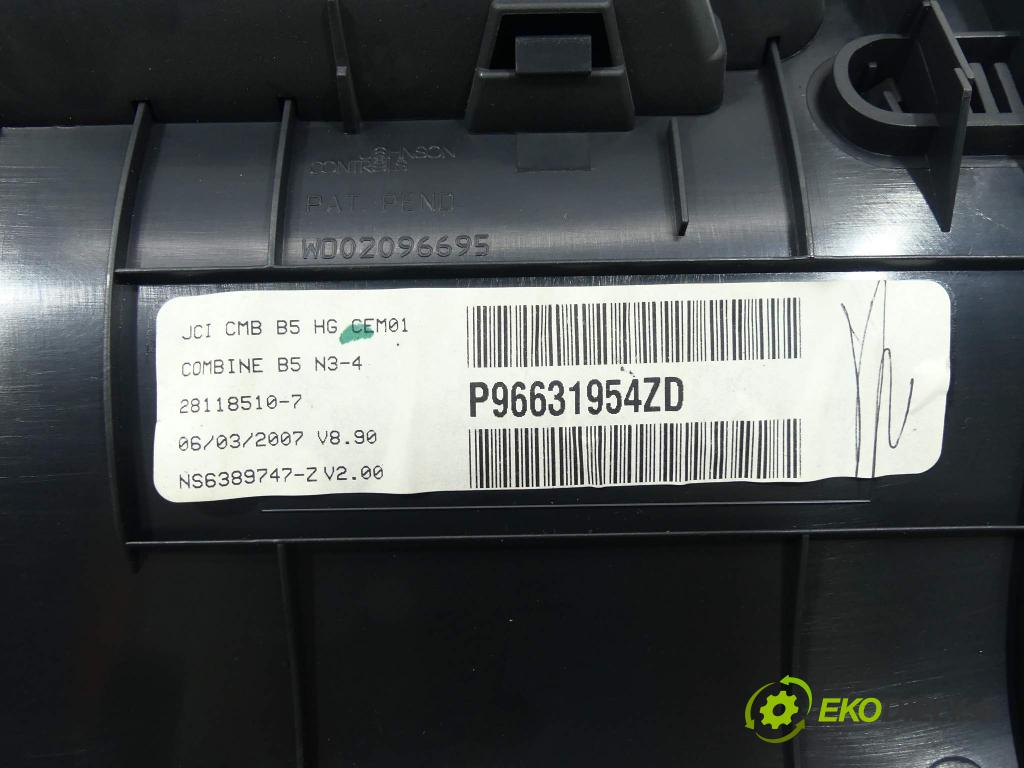 Citroen C4 2004-2011 1.6 HDI 90 HP  66 kW 1600 cm3  Prístrojovka  (Prístrojové dosky, displeje)