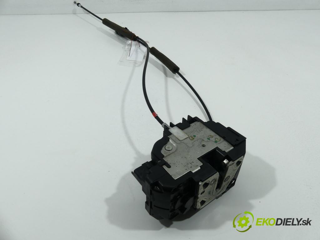 Nissan Note I 2006-2012 1.5 DCI 86 hp  63 kW 1500 cm3  zámok přední část pravý 