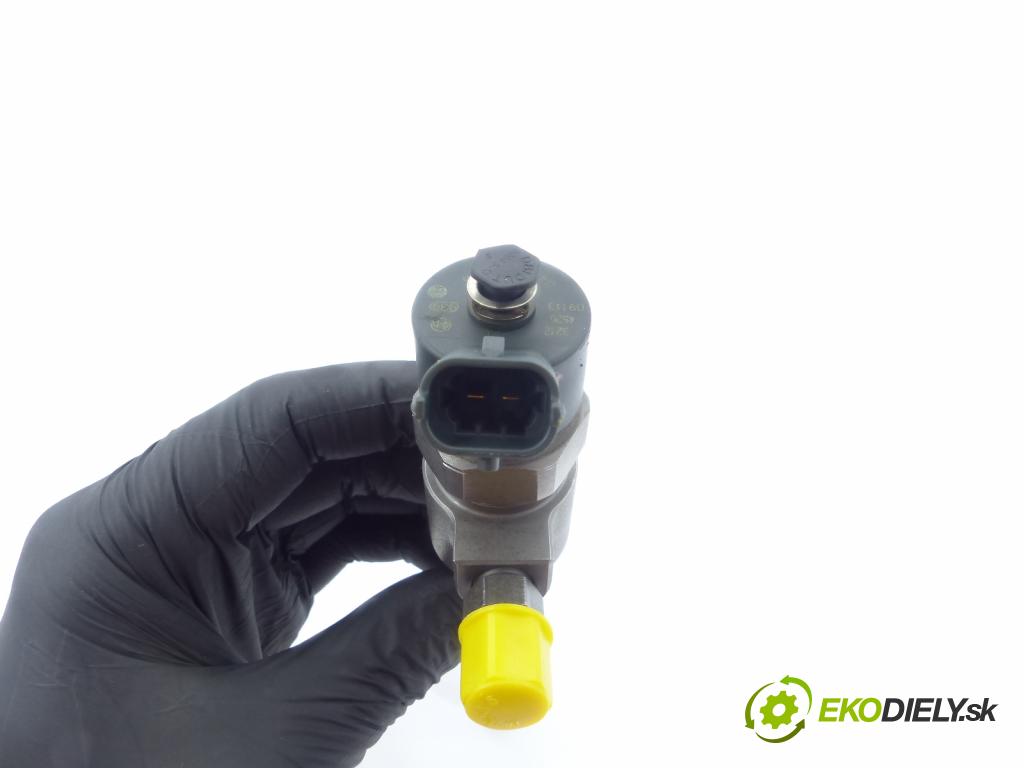 Lancia Lybra 2.4 JTD 140 HP  103 kW 2400 cm3  vstrekovač  (Vstrekovače)