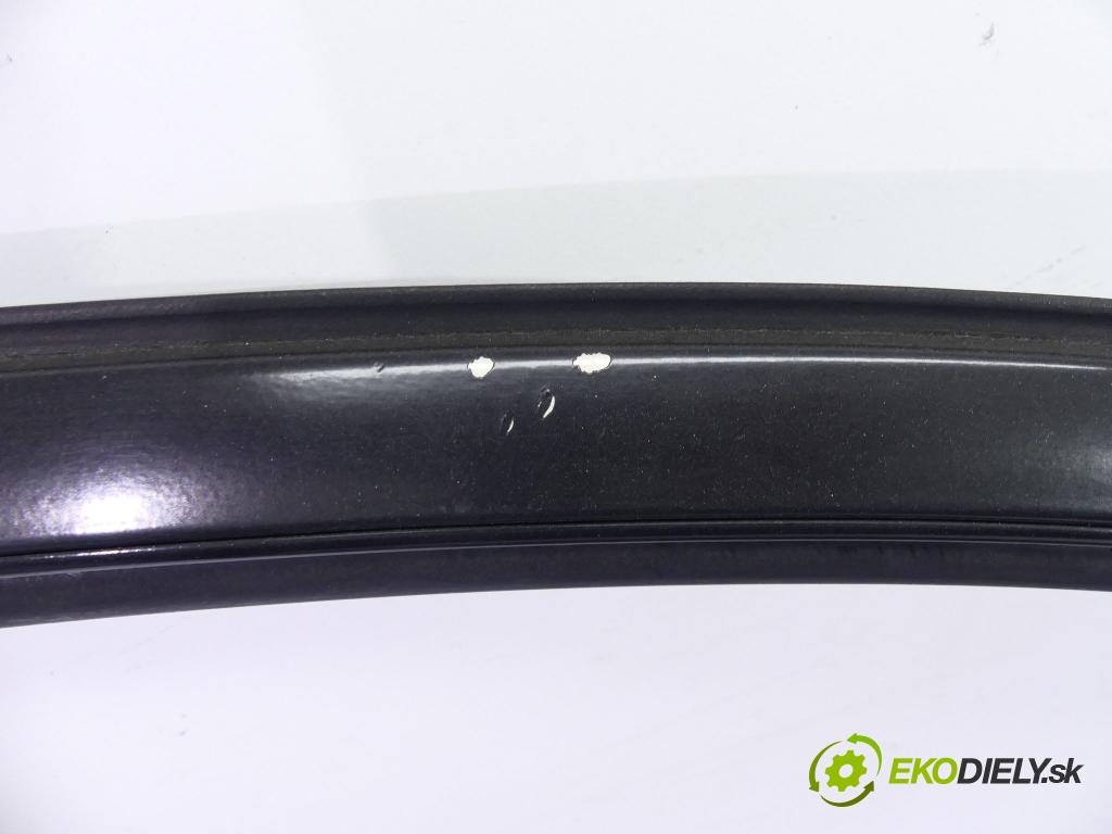 Chrysler Pacifica 3.5 V6  186 kW 3500 cm3  dveře přední část pravé