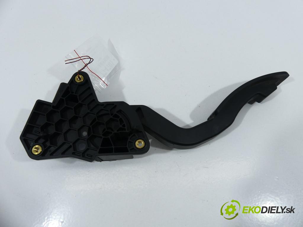 Renault Laguna III 2007-2015 2.0 DCI 150 HP  110 kW 2000 cm3  pedále  (Pedále)