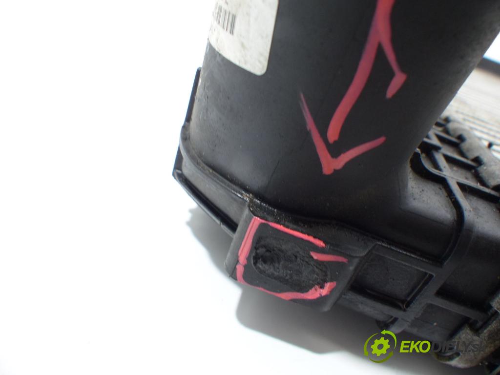 Vw Touran I 2003-2015 1.9 TDI 90 hp  66 kW 1900 cm3  intercooler  (Chladiče nasávaného vzduchu (intercoolery))