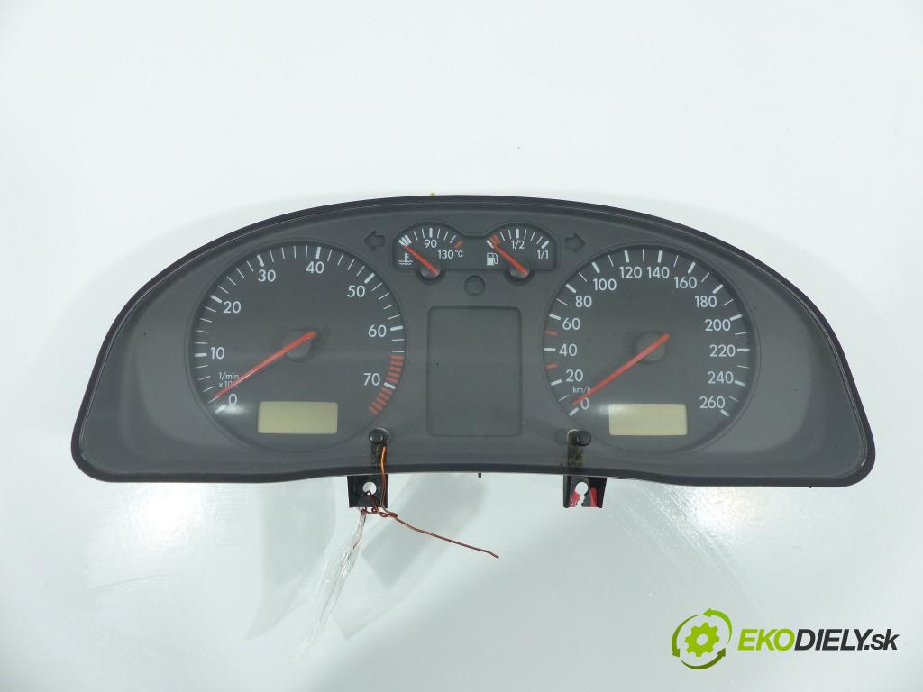 Vw Passat B5 1995-2005 1.8B 150 HP  110 kW 1800 cm3  Prístrojovka  (Prístrojové dosky, displeje)