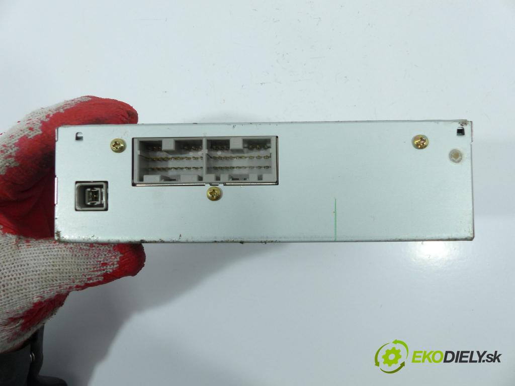 Nissan Murano Z50 2003-2008 3.5 V6 234km  172 kW 3500 cm3  Navigácia  (GPS navigácie)