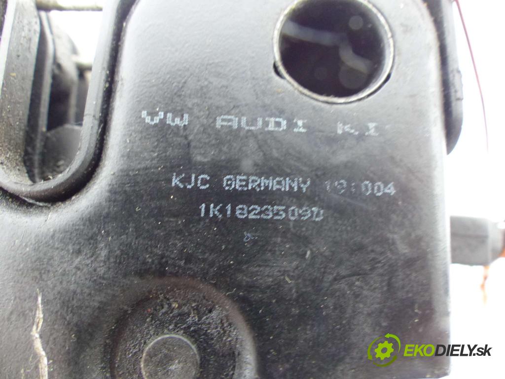 Vw Golf V 2003-2009 1.4 16V FSI 90 hp  66 kW 1400 cm3  zámok kapoty