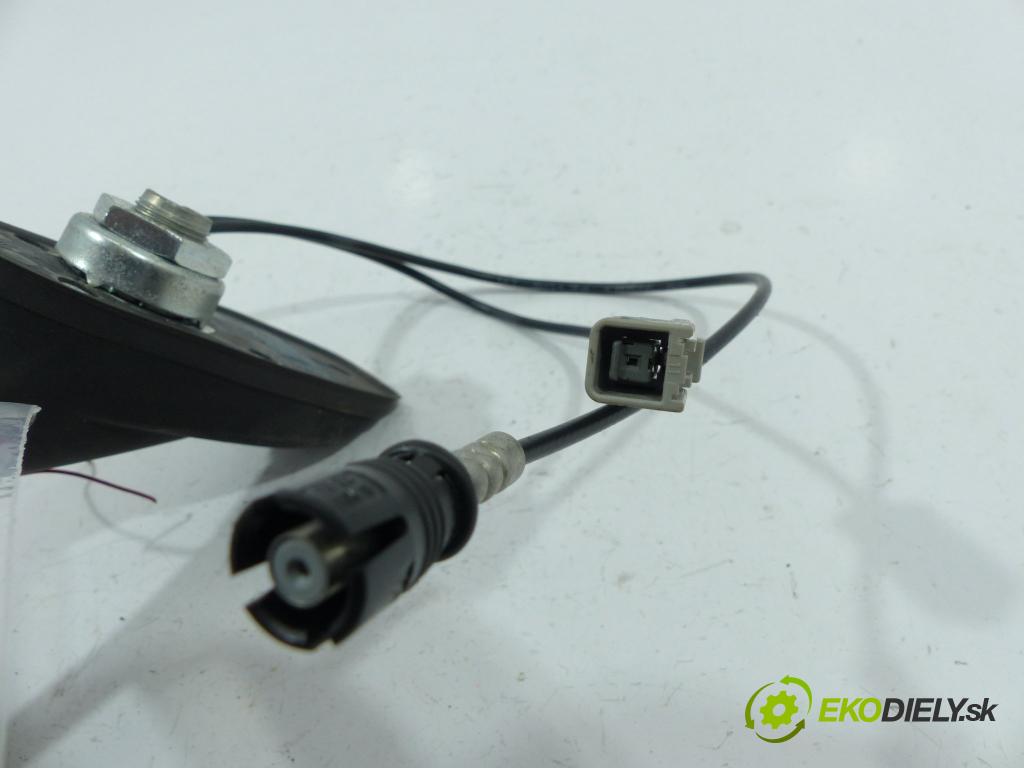 Peugeot 5008 I 2009-2017 2.0 HDI 163 hp  120 kW 2000 cm3  ANTENA