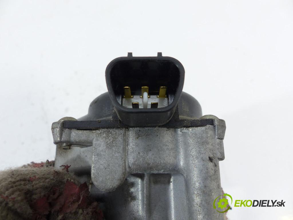 Mitsubishi Lancer 1.6 16V 98 HP  72 kW 1600 cm3  Motor stieračov predný