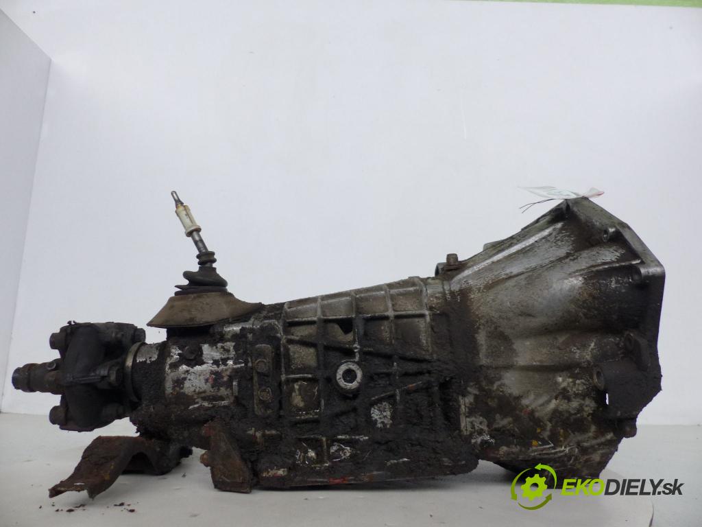 Lada 2105/2107 1.3 8V karburátor   1300 cm3  převodovka - manuální