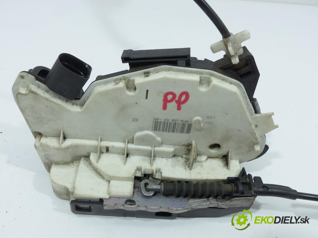 Skoda Fabia II 2007-2014 1.6 TDI 105 HP  77 kW 1600 cm3  zámok predný pravy