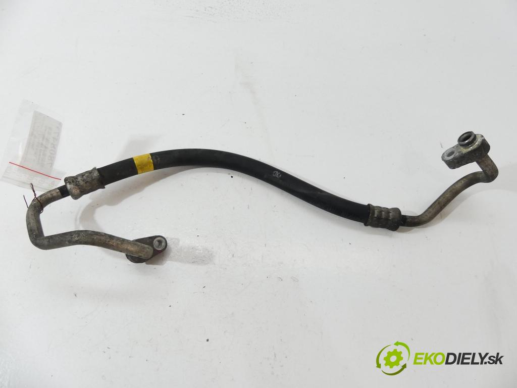 Toyota Yaris II 2005-2011 1.4 D4D 90 HP  66 kW 1400 cm3  Rúrka klimatizácie 
