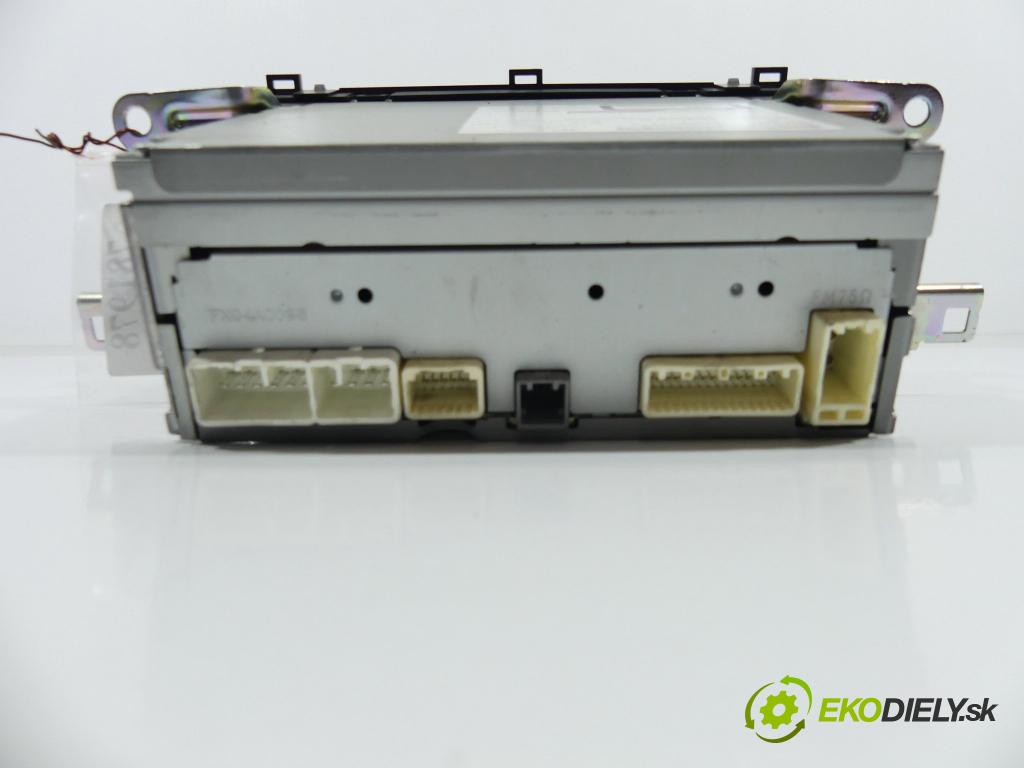 Toyota Auris II 2012-2018 1.4 D4D 90 HP  66 kW 1400 cm3  RADIO  (Audio zariadenia)