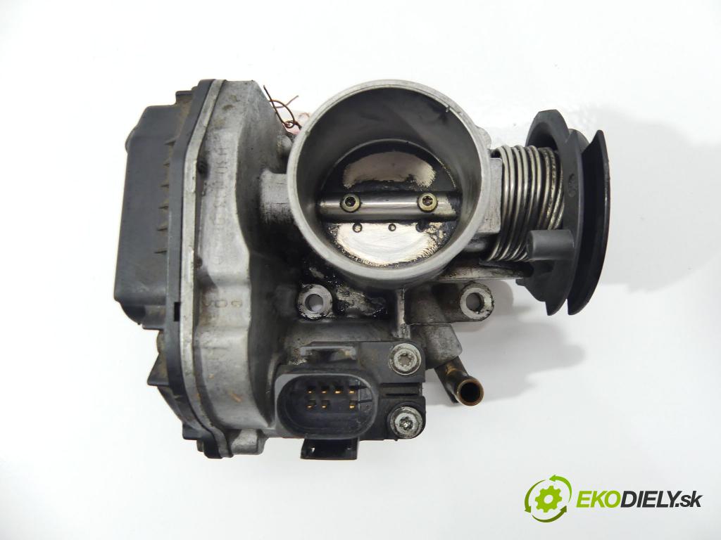 Vw Golf III 1991-1998 1.6 8V 75 HP  55 kW 1600 cm3  Škrtiaca klapka  (Škrtiace klapky)