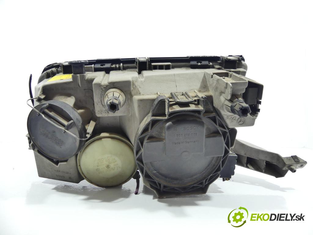 Mercedes C W202 1993-2001 2.2d 95 HP  70 kW 2200 cm3  Svetlomet pravy  (Pravé)
