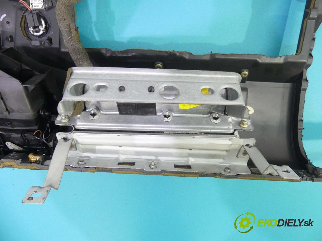Vw Sharan I 1995-2010 1.9 TDI 116 HP  85 kW 1900 cm3  palubovka -