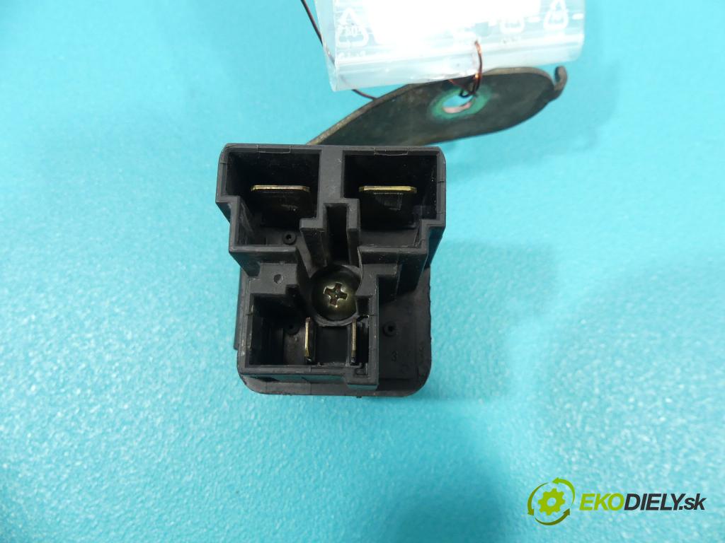 Nissan Almera tino 2.2 - 114 HP 84 kW 2200 cm3 relé (Relé)