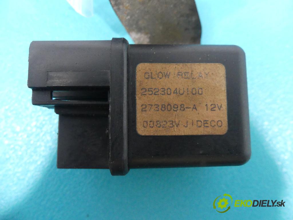 Nissan Almera tino 2.2 - 114 HP 84 kW 2200 cm3 relé (Relé)