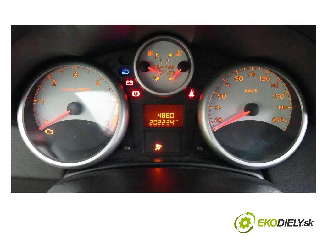 Peugeot 207 1.4 HDI 68 HP  50 kW 1400 cm3  Prístrojovka  (Prístrojové dosky, displeje)