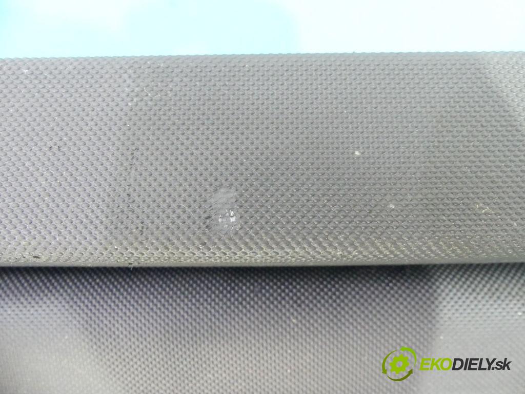 Audi A2 1.4 TDI 75 HP  55 kW 1400 cm3  Roleta  (Rolety kufra)