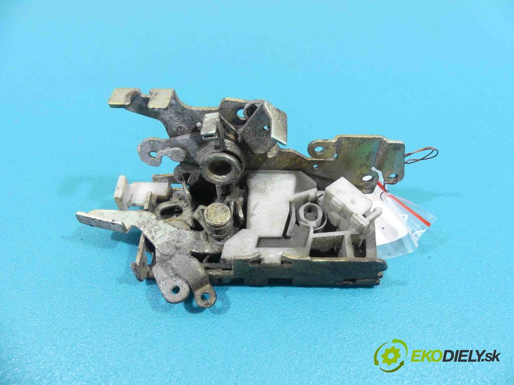 Mercedes Vito W638 1996-2003 2.2 CDI 122 HP  90 kW 2200 cm3  zámok predný pravy