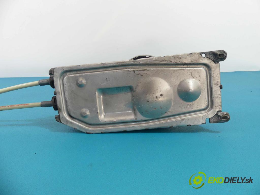 Skoda Roomster 1.4 16V 86 HP  63 kW 1400 cm3  Kulisa - -  (Rýchlostné páky / kulisy)