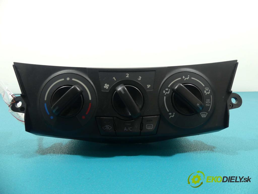 Suzuki Swift Mk7 2010-2017 1.2 94 HP  69 kW 1200 cm3  Prístrojovka 3411068LA5 (Prístrojové dosky, displeje)