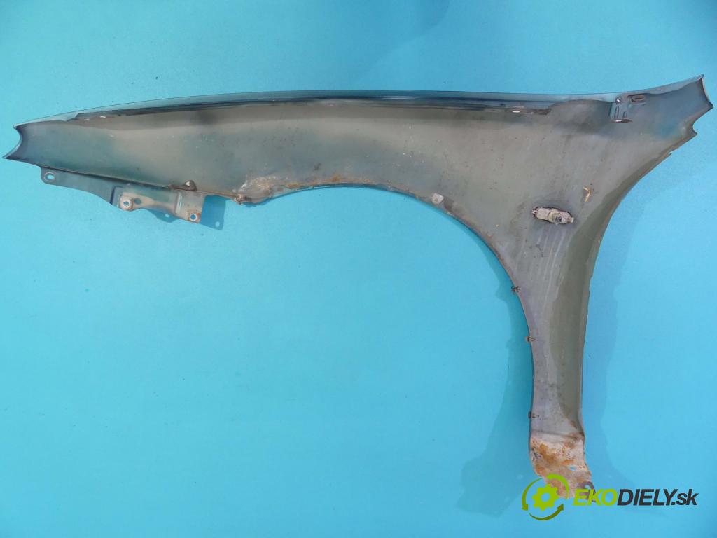 Mazda 323f 1.5B 88 hp  65 kW 1500 cm3  blatník přední část pravý
