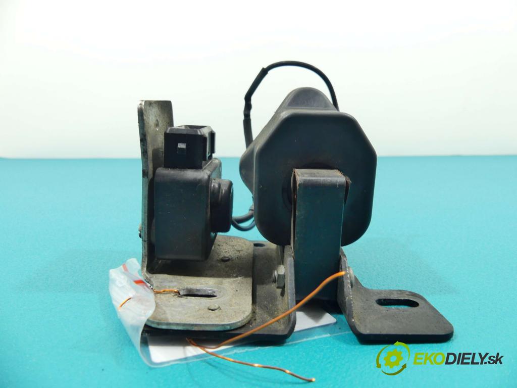 Audi 100 C4 1991-1994 2.0 8V 116 HP manual 85 kW 2000 cm3  Cievka zapaľovacia  (Zapaľovacie cievky, moduly)