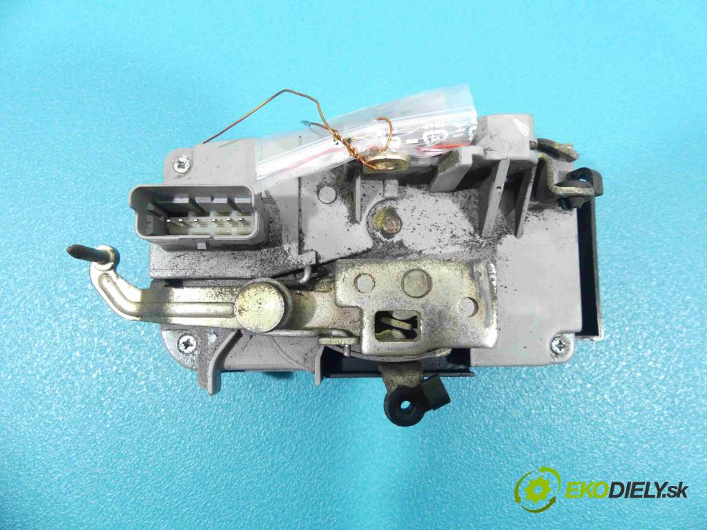 Fiat Ulysse II 2002-2010 2.0 JTD 109 hp manual 80 kW 1997 cm3  zámok přední část pravý