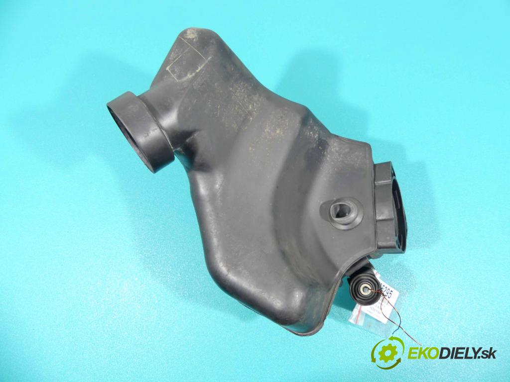 Vw Polo III 6N 1994-2001 1.4 TDI 75 hp manual 55 kW 1422 cm3  obal filtra vzduchu 6N0129622A (Kryty filtrů)