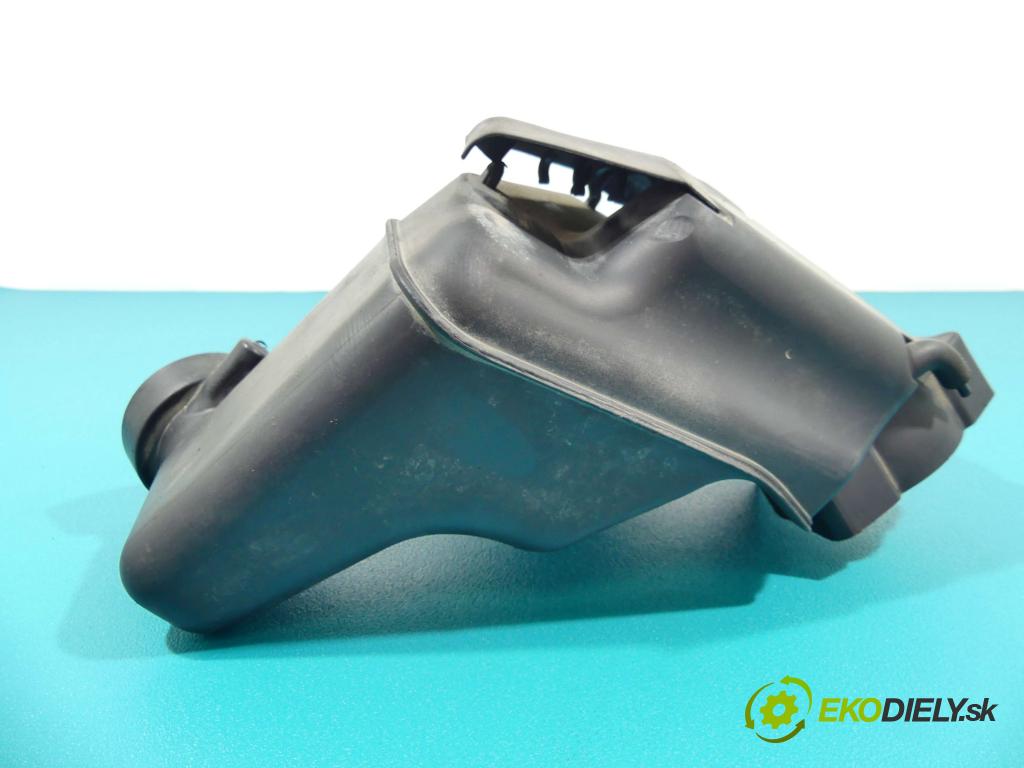 Vw Polo III 6N 1994-2001 1.4 TDI 75 hp manual 55 kW 1422 cm3  obal filtra vzduchu 6N0129622A (Kryty filtrů)