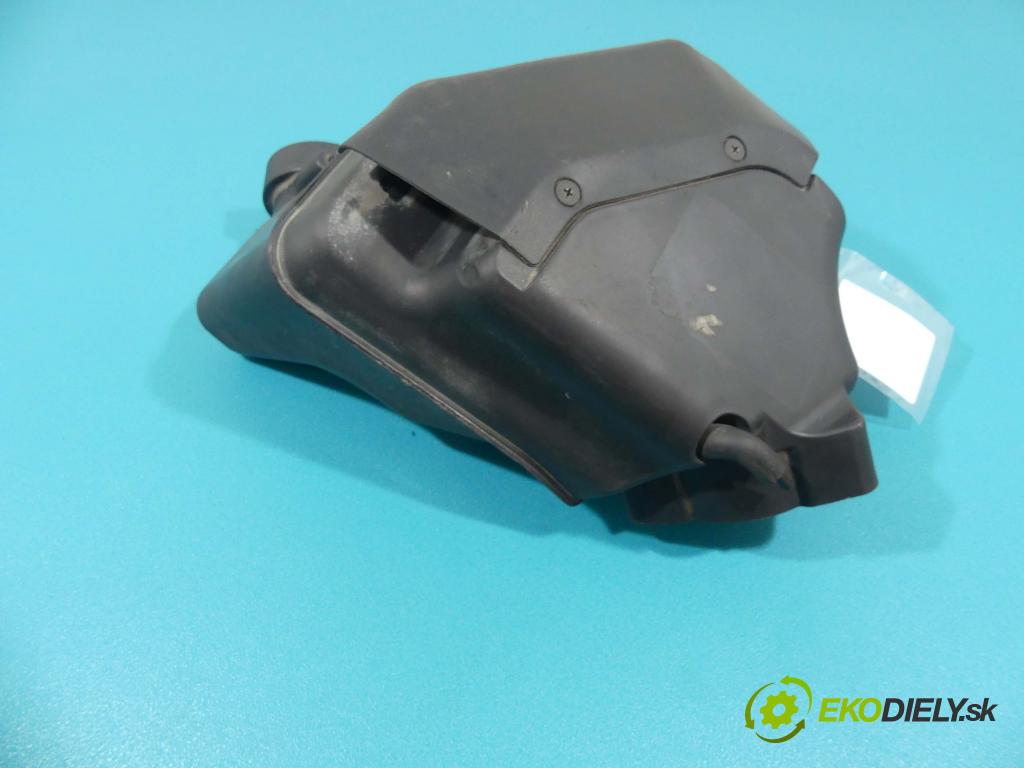 Vw Polo III 6N 1994-2001 1.4 TDI 75 hp manual 55 kW 1422 cm3  obal filtra vzduchu 6N0129622A (Kryty filtrů)