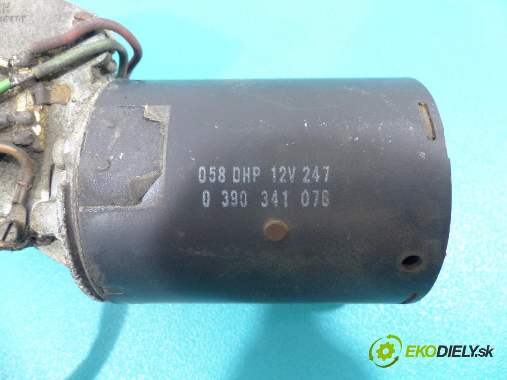 Mercedes 123 2.0D 54 hp manual 40 kW 2000 cm3  motor stěračů přední část 0390341076