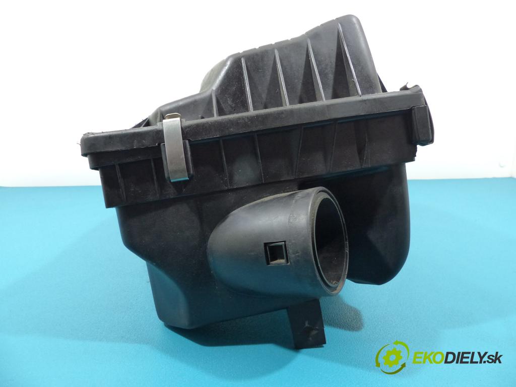 Opel Zafira A 1999-2005 1.8 16V 116 hp manual 85 kW 1800 cm3  obal filtra vzduchu 90531002 (Kryty filtrů)