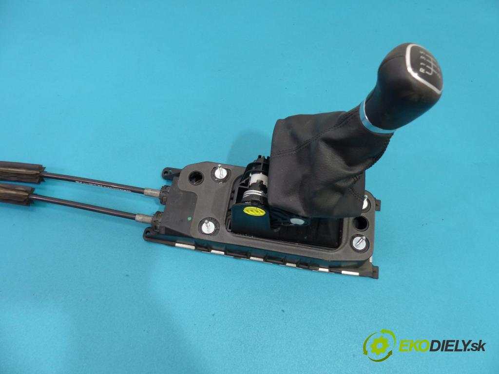 Skoda Octavia III 2013- 2.0 TDI 150 HP manual 110 kW 2000 cm3  Kulisa - - 5Q0711049AQ (Rýchlostné páky / kulisy)