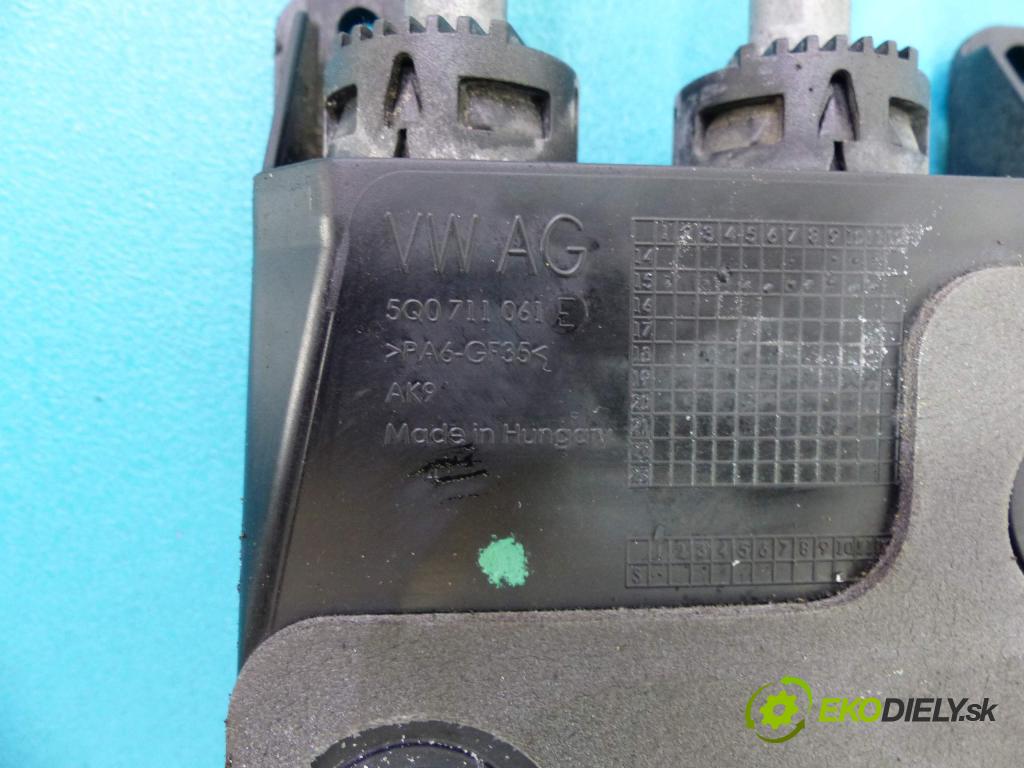 Skoda Octavia III 2013- 2.0 TDI 150 HP manual 110 kW 2000 cm3  Kulisa - - 5Q0711049AQ (Rýchlostné páky / kulisy)