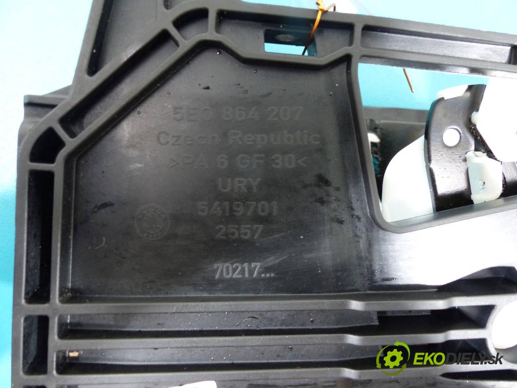 Skoda Octavia III 2013- 2.0 TDI 150 HP manual 110 kW 2000 cm3  Lakťová opierka 5E0864207 (Lakťové opierky)