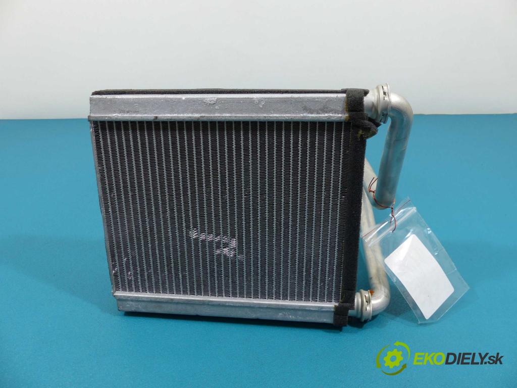 Honda City IV 02-08 1,4.0 16V - 83 HP manual 61 kW 1339 cm3  Výhrevné teleso, radiátor kúrenia  (Radiátory kúrenia)