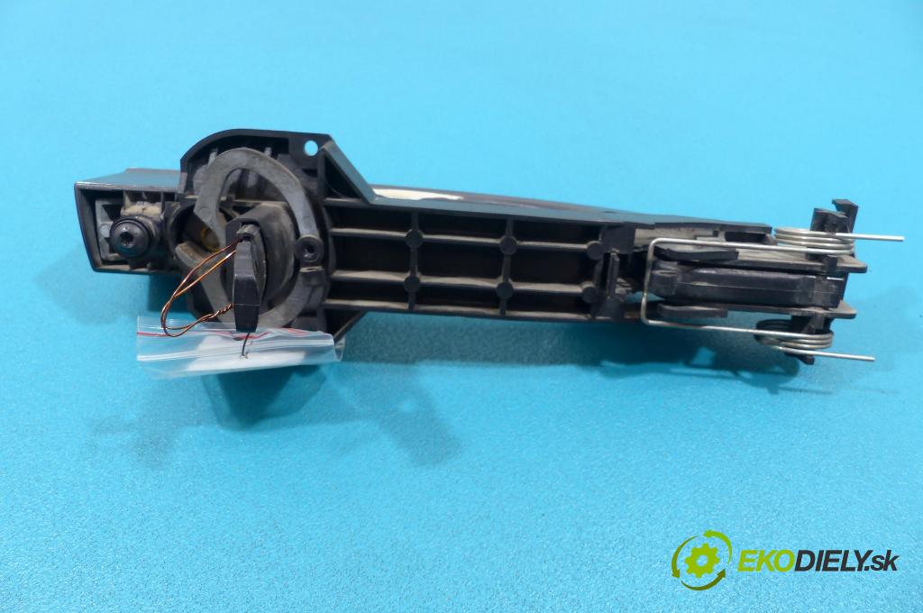 Fiat Ulysse II 2002-2010 2.0 JTD 109 HP manual 80 kW 1997 cm3  Kľučka predný ľavá strana vonkajšia  (Vonkajšie predné ľavé)