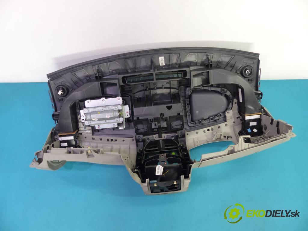 Renault Modus 1.6 16V - 88 HP manual 65 kW 1600 cm3 palubovka -