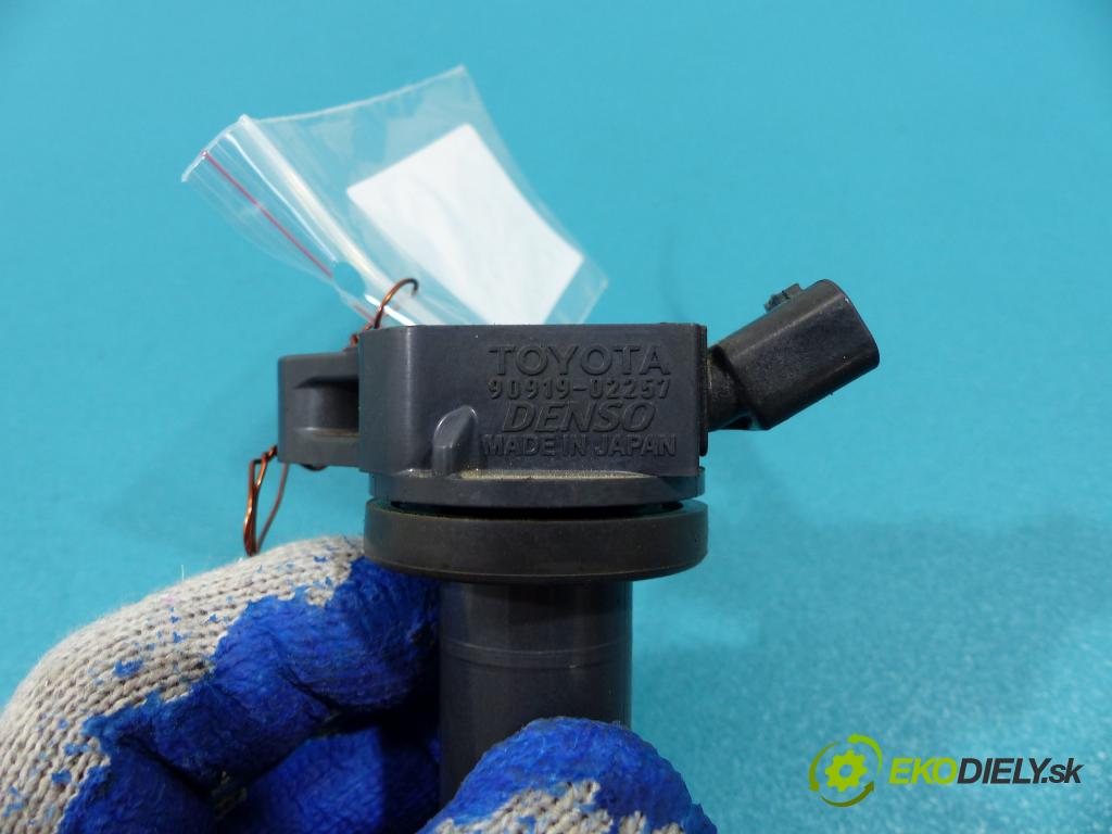 Toyota Urban Cruiser 1.3 16V vvt-i 101 hp manual 74 kW 1329 cm3  cívka zapalovací 90919-02257 (Zapalovací cívky, moduly)