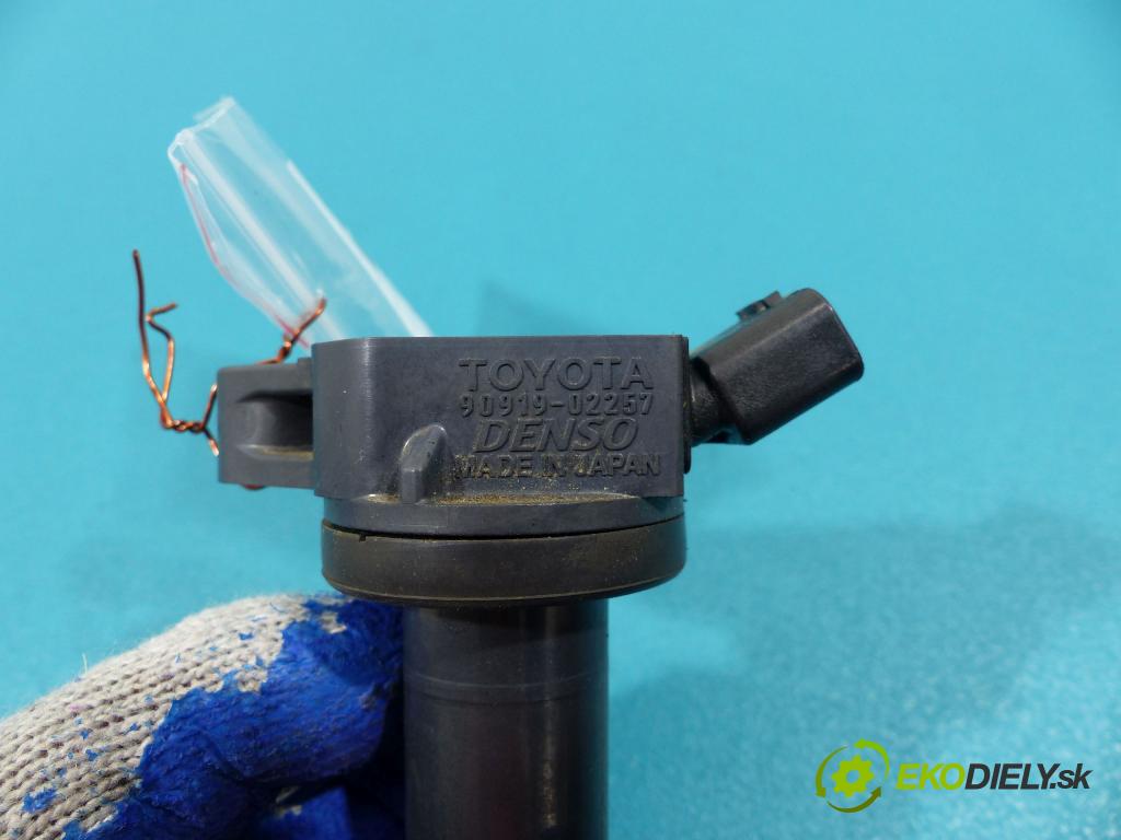 Toyota Urban Cruiser 1.3 16V vvt-i 101 hp manual 74 kW 1329 cm3  cívka zapalovací 90919-02257 (Zapalovací cívky, moduly)