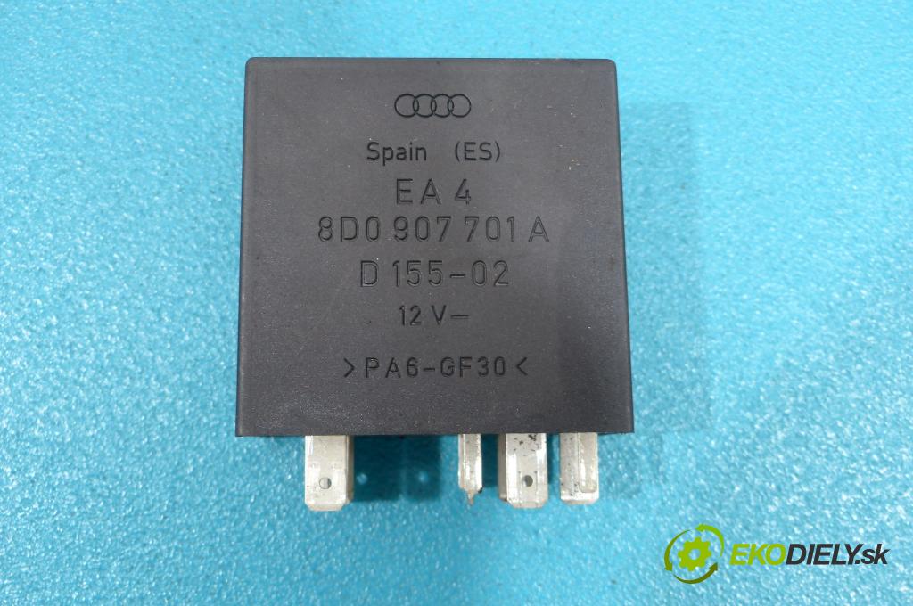 Audi A4 B5 1994-2001 1.9 TDI 116 HP manual 85 kW 1896 cm3  relé 8D0907701A (Relé)