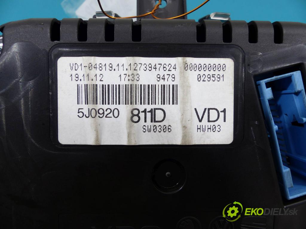 Skoda Fabia II 2007-2014 1.2 TDI 75 hp manual 55 kW 1199 cm3  prístrojovka 5J0920811D (Přístrojové desky, displeje)